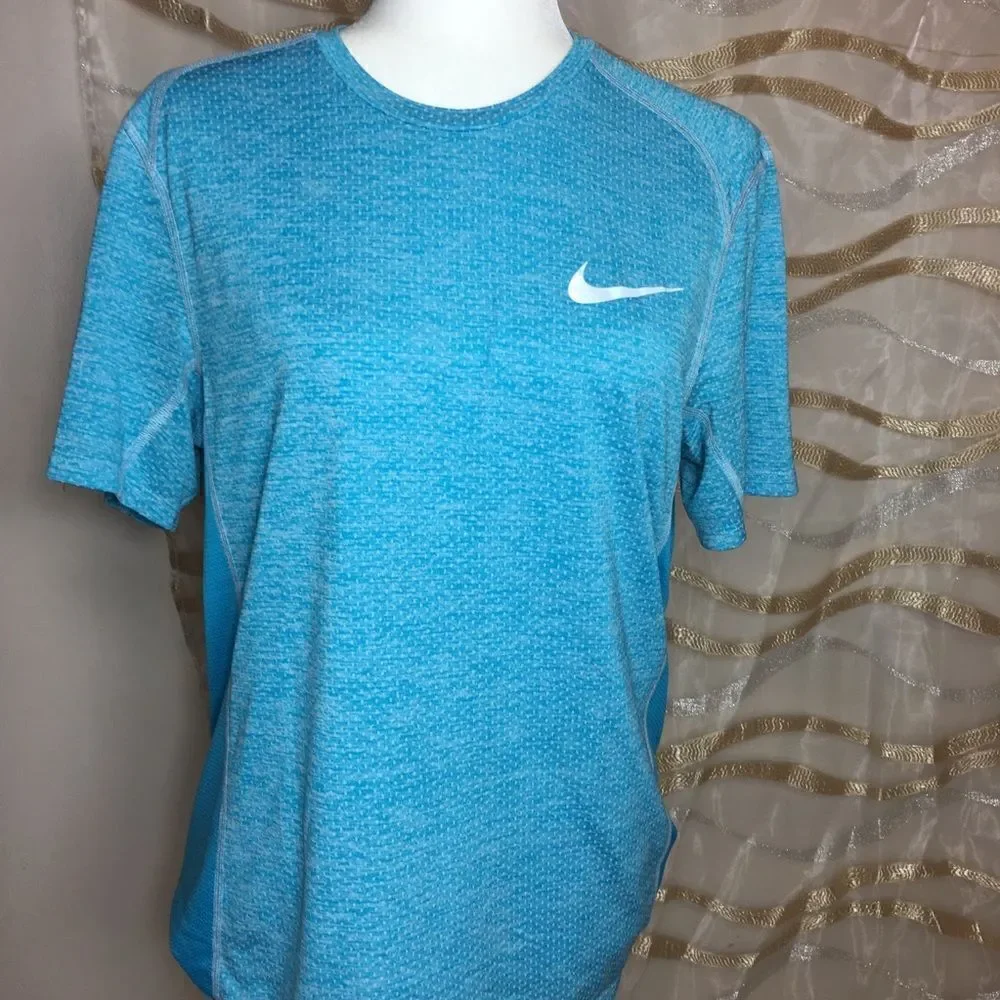 NIKE DRI FIT TOP